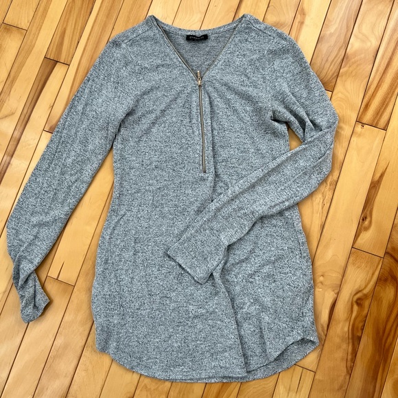 Gray long sleeve shirt - Picture 2 of 2